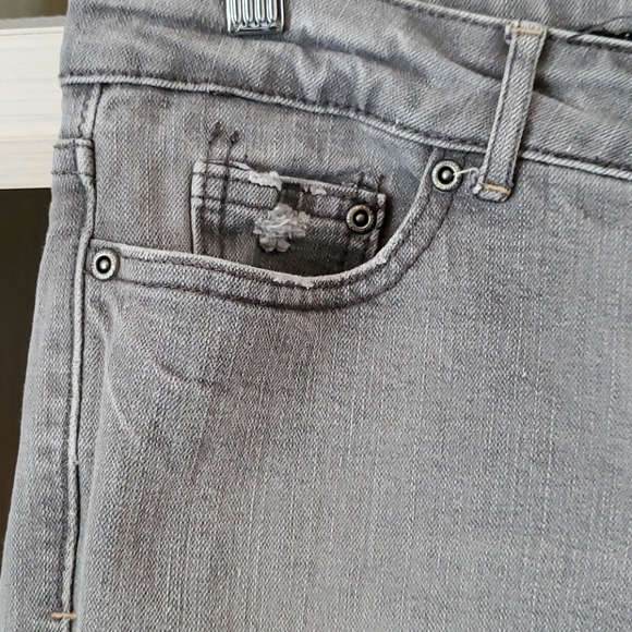 Brody Jeans - Picture 2 of 6